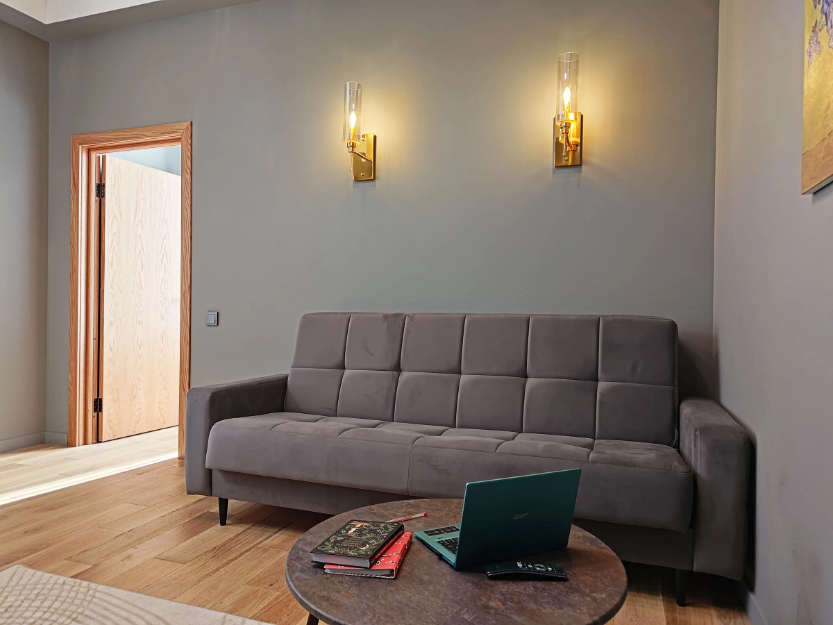 Апартаменты с террасой и мангалом. Отдельная спальня. Жить в Горах.