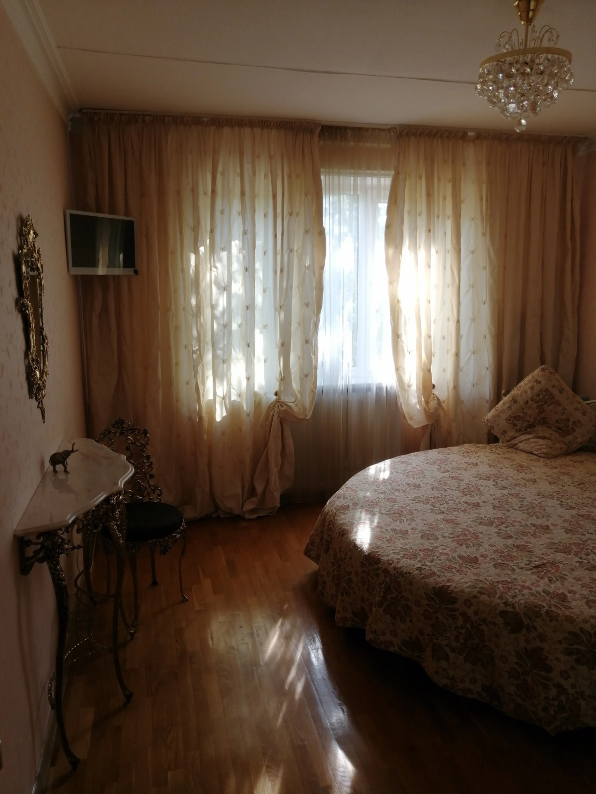 Квартира комфортная в самом центре города с приятным окружающим видом