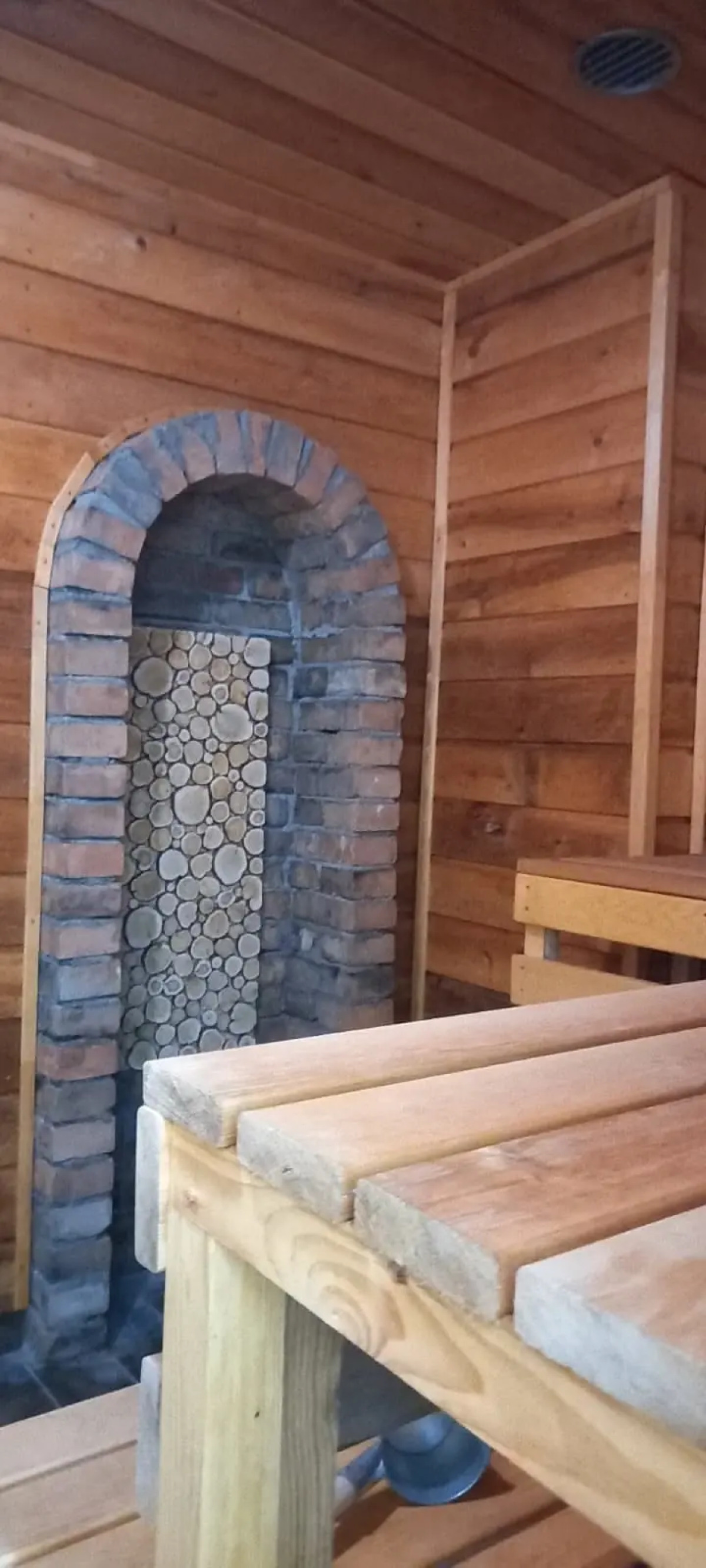 Гостиница В Городе N