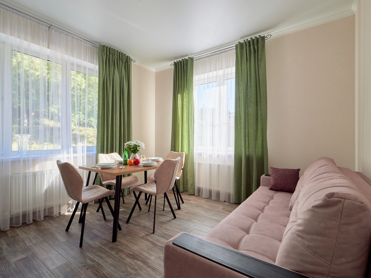 Квартира около Парка (парковка, мангал, беседка)