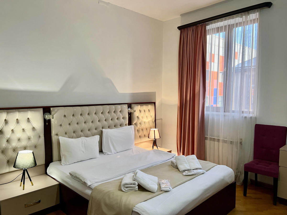 Отель Castle Family