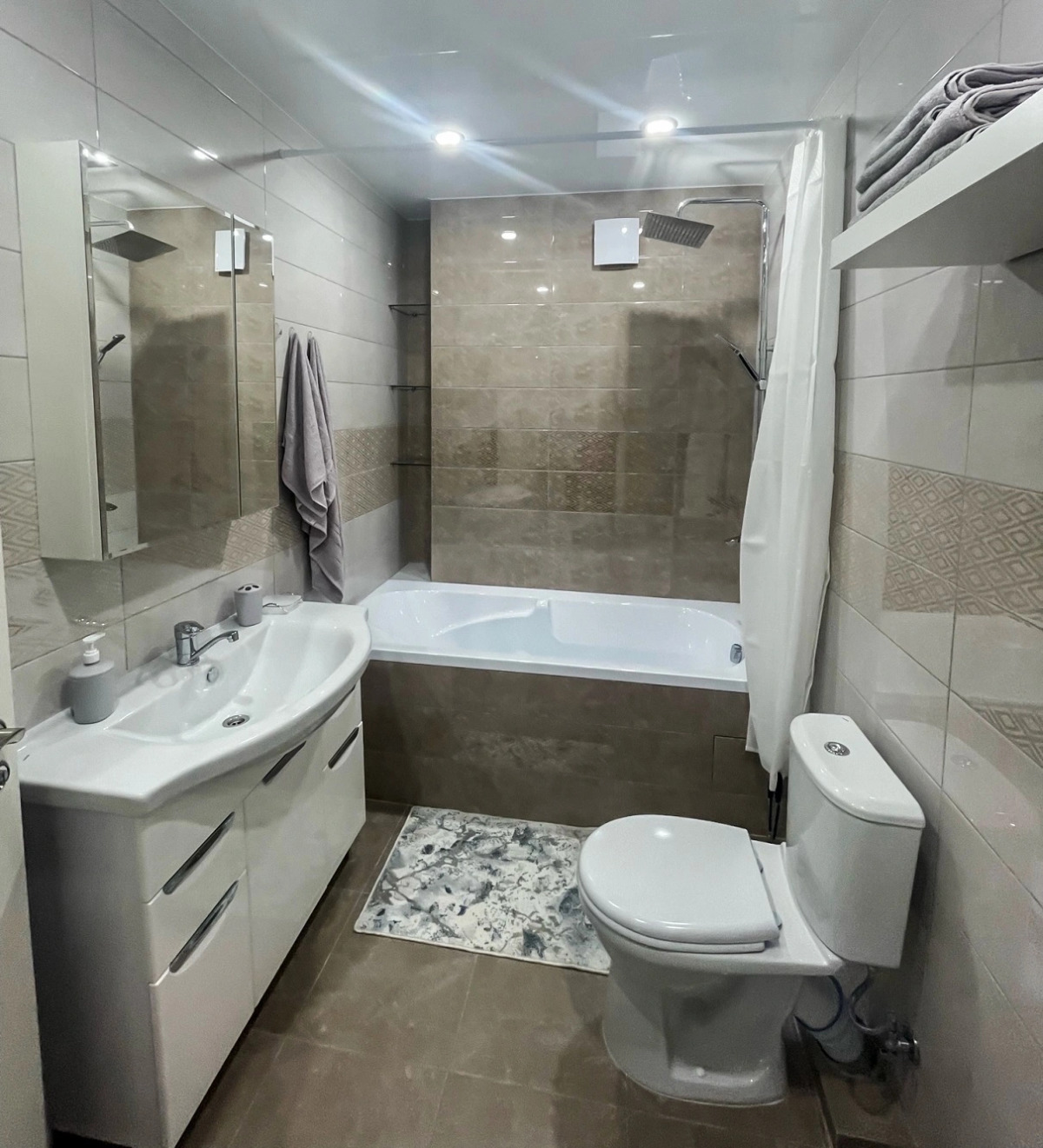 Квартира Новая Двухкомнатная