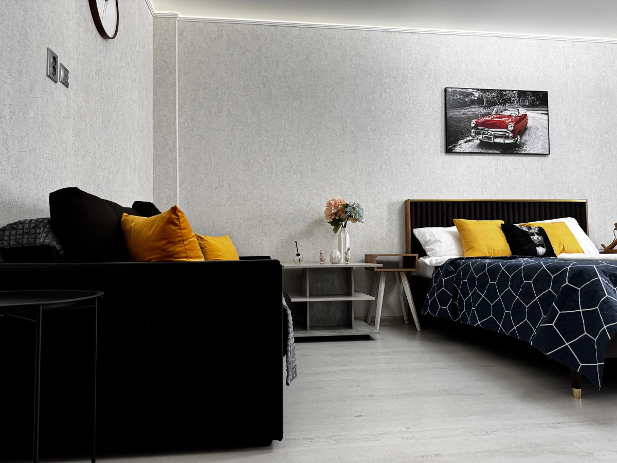 Квартира Новая Двухкомнатная квартира до 8 человек прямо у входа в метро