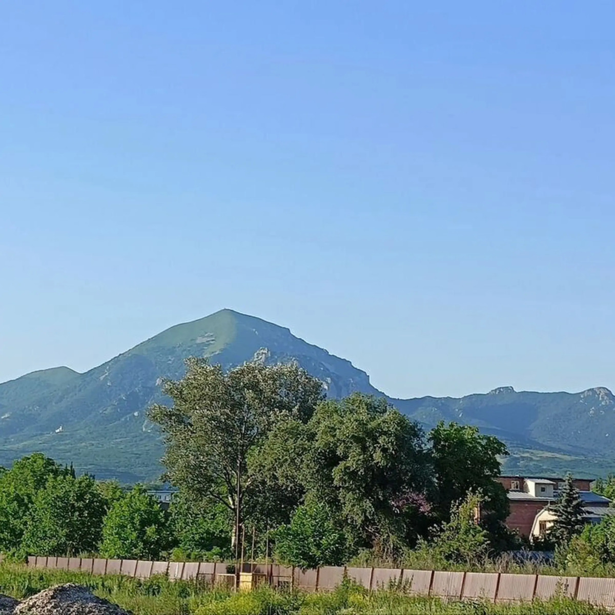 Шале White House