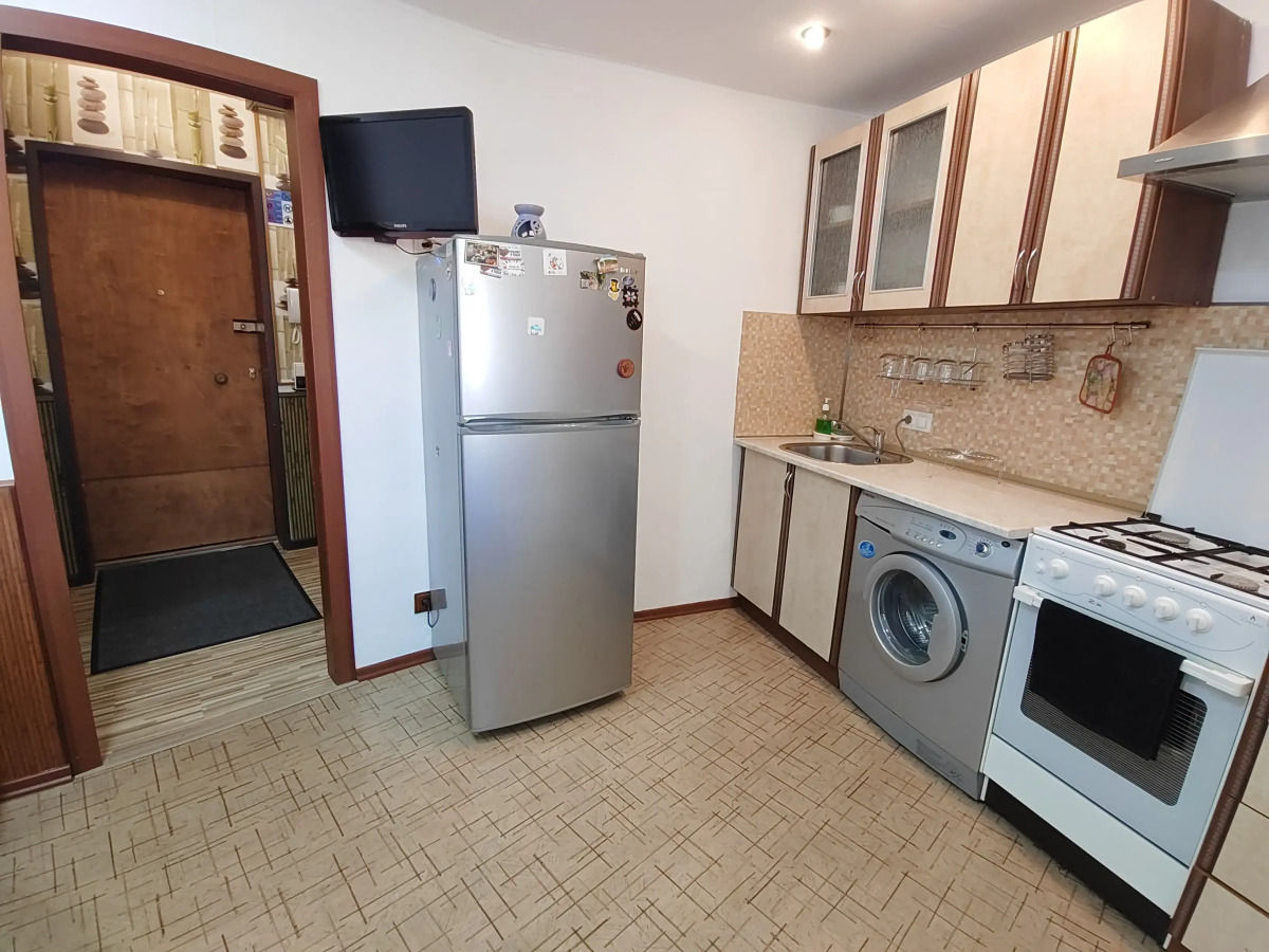 Квартира с Большой Кухней на Полярных Зорях