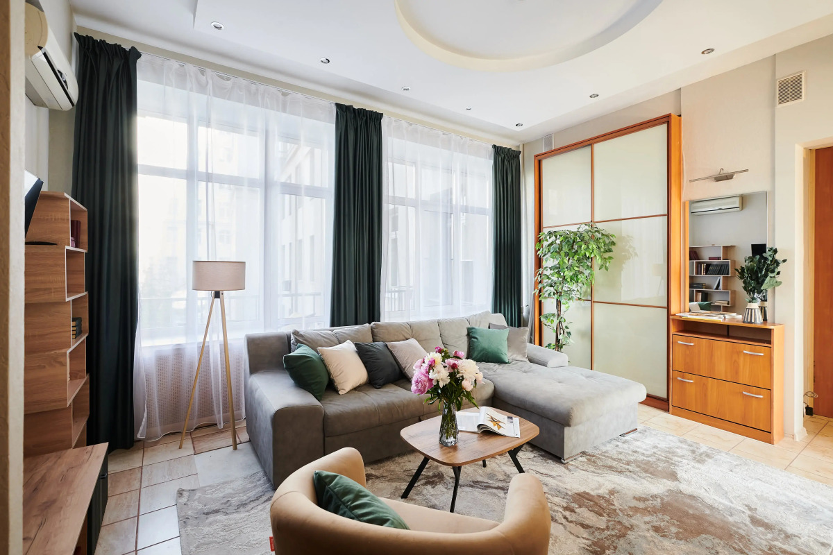 Квартира GM Apartments Стильная Трехкомнатная в Доме на Набережной