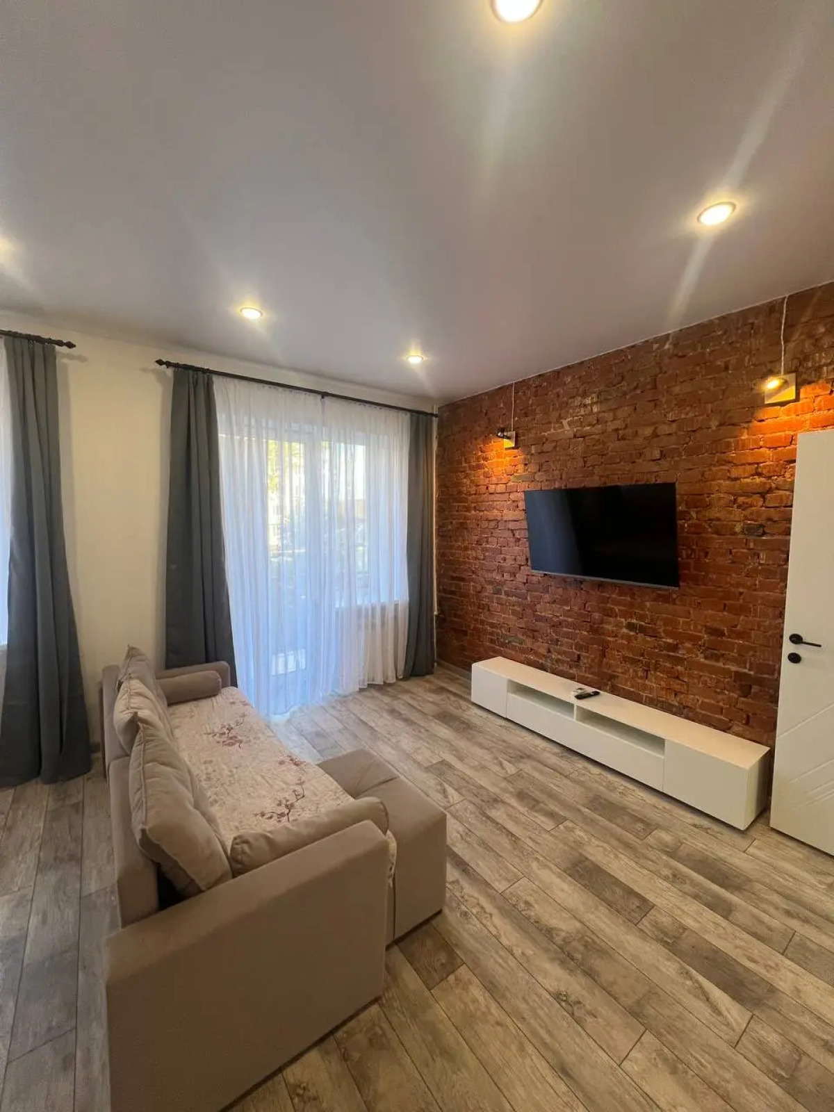 Квартира Никитинская 56