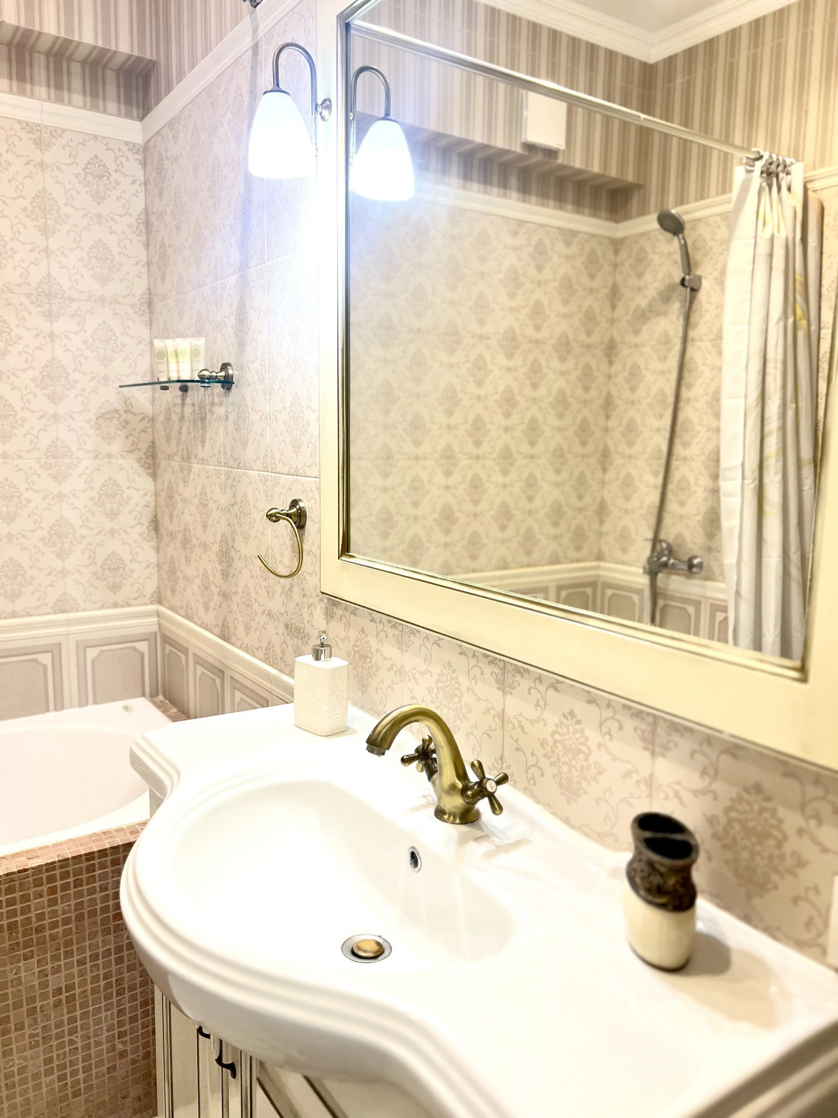 Апартаменты Резиденция Алтея с видом на море и горы