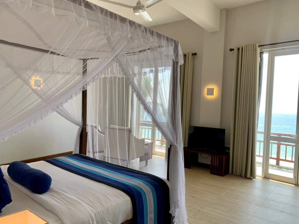 Отель Refresh Blue