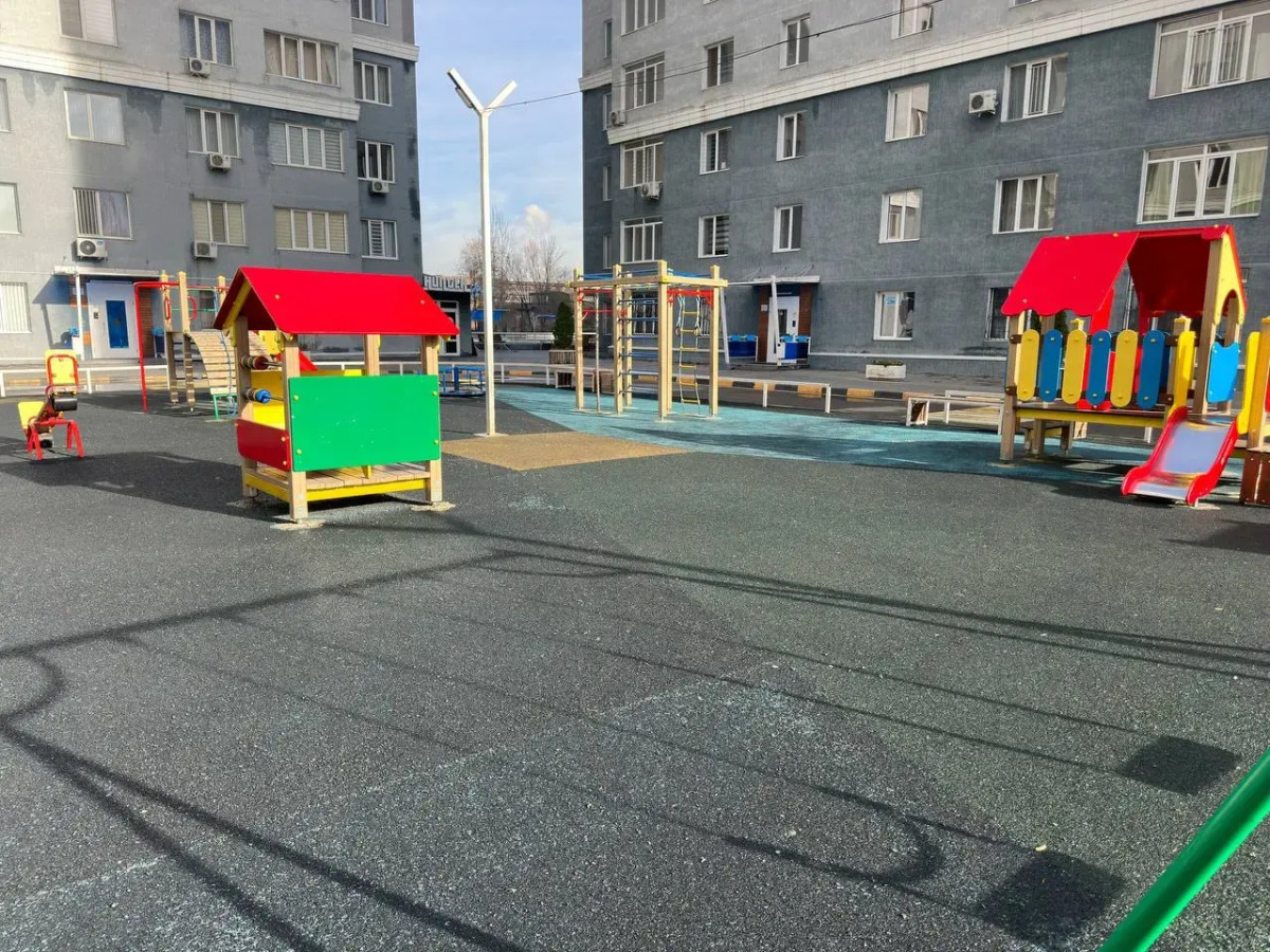 Апартаменты 105 около арбата с видом на горы