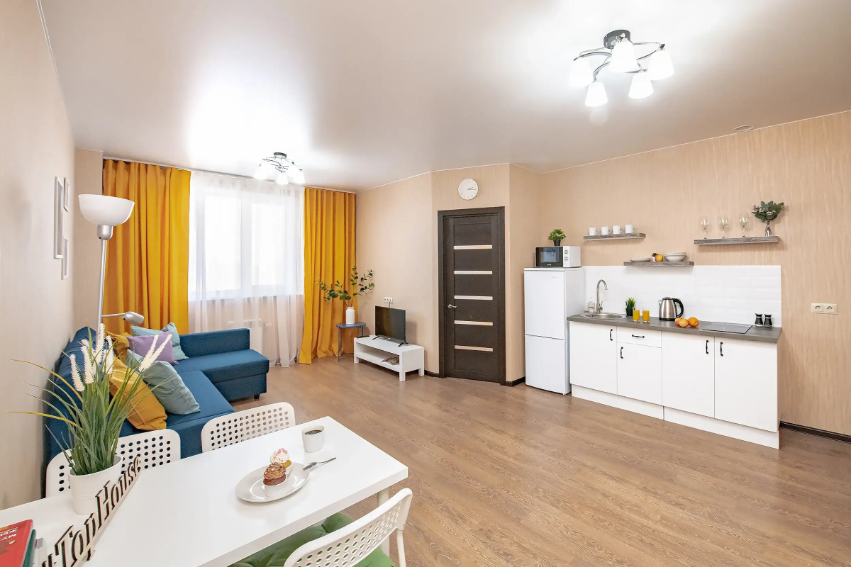 Апартаменты TopHouse на Жигура 12а  двухкомнатные