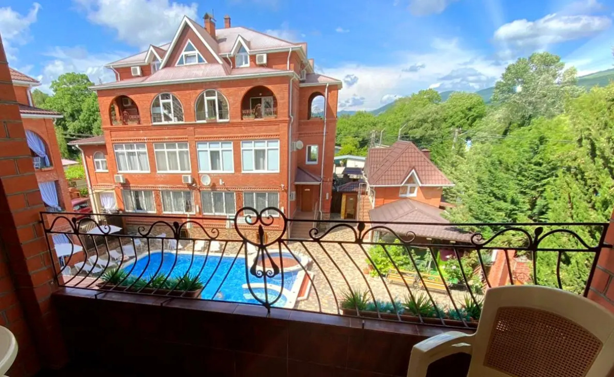 Отель Багира