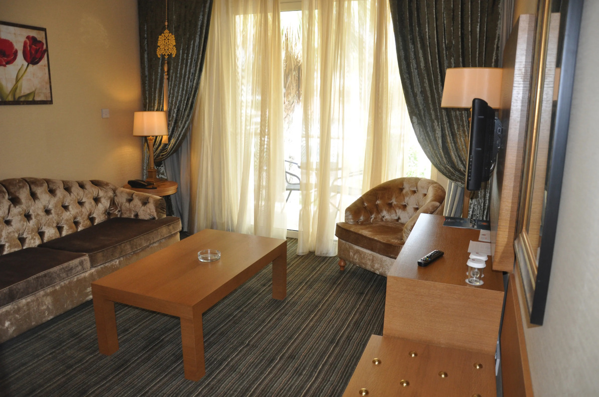 Отель Oscar Resort