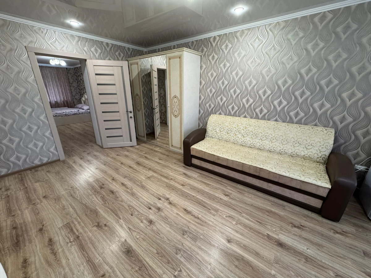 Апартаменты на Проспекте Строителей 27-2