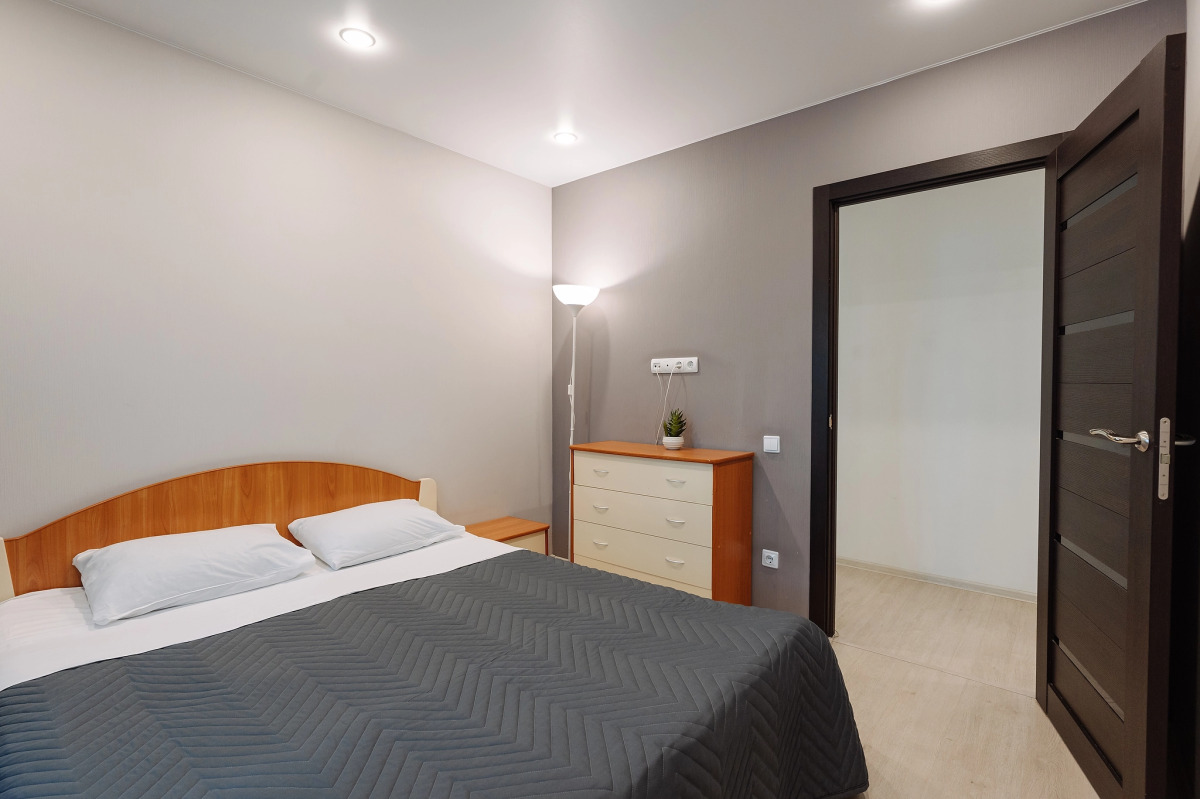 Апартаменты 9 ночей на Островского 5