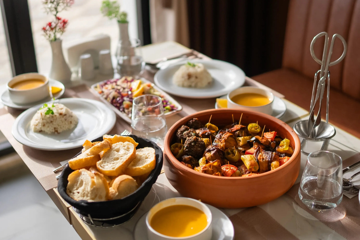 Отель Golden River By Continent Collection