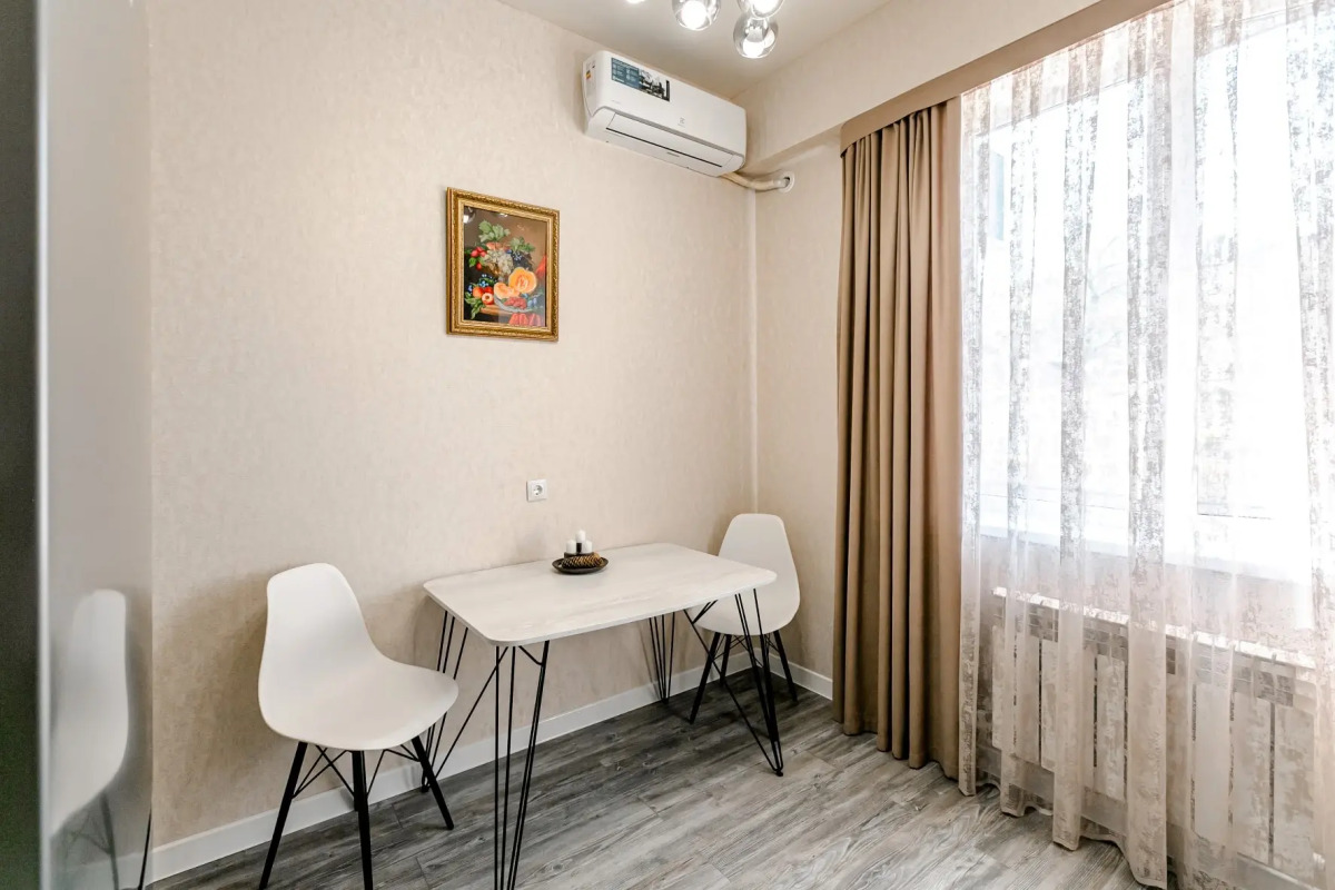 Апартаменты «Оливия» Ирины Савельевой - В парке у долины роз и красного солнышка