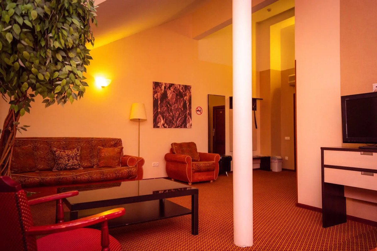 Отель Саврасовская