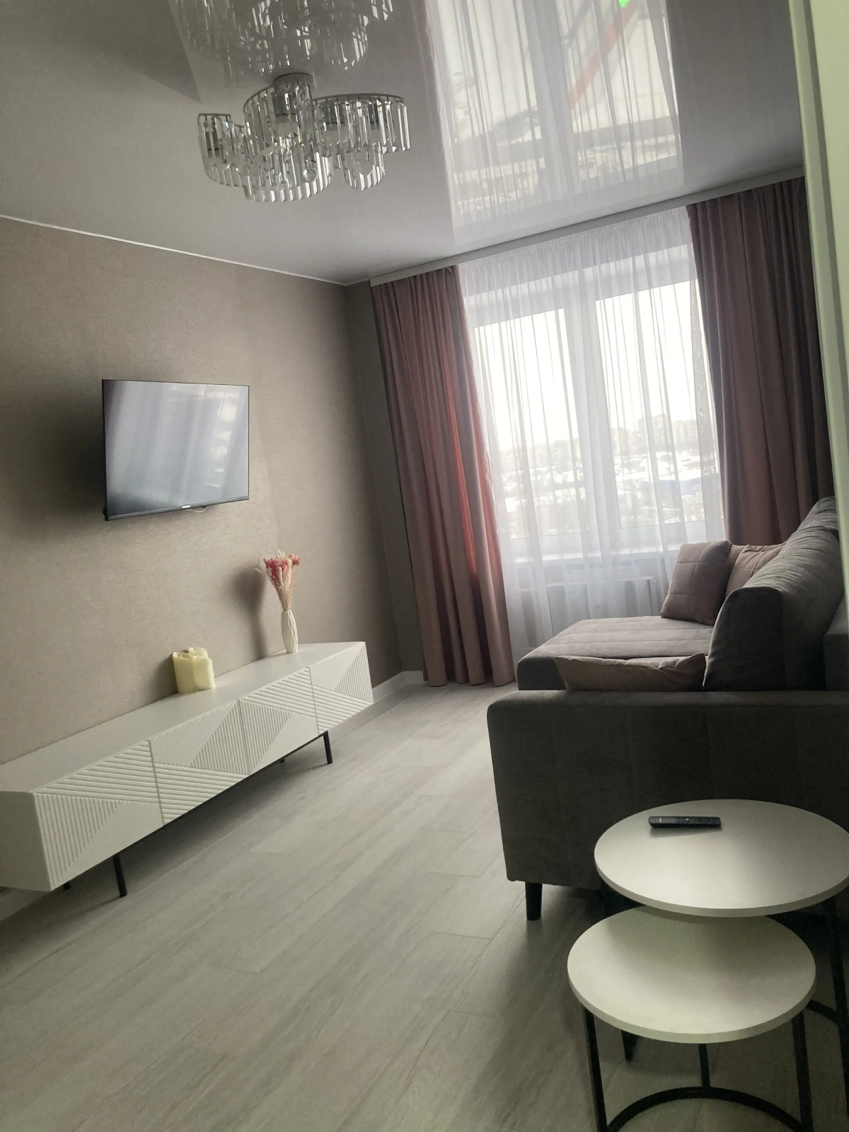 Апартаменты на Ижорского Батальона 17 с видом на город