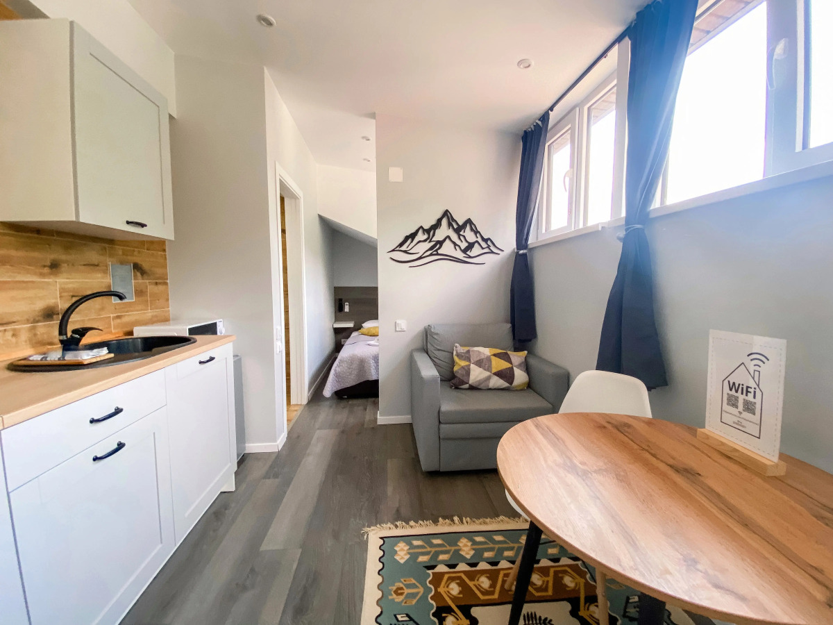 Квартира С Панорамным Видом на Озеро и Горы