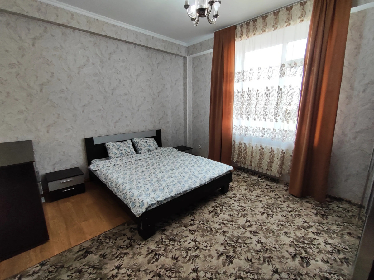 Апартаменты просторные двухкомнатные в центре Бишкека