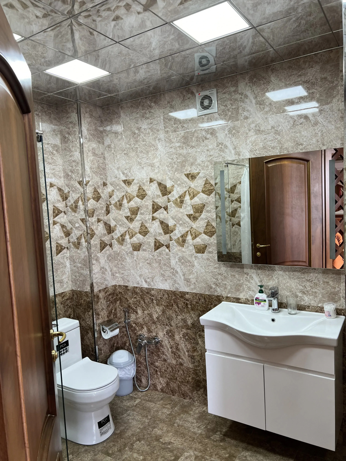 Апартаменты Sea View Central Apartment