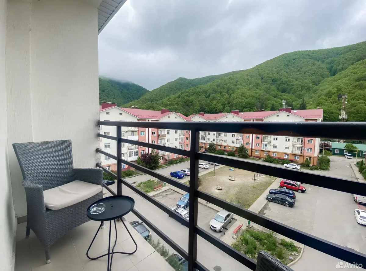 Квартира с отдельной спальней вблизи подъемника