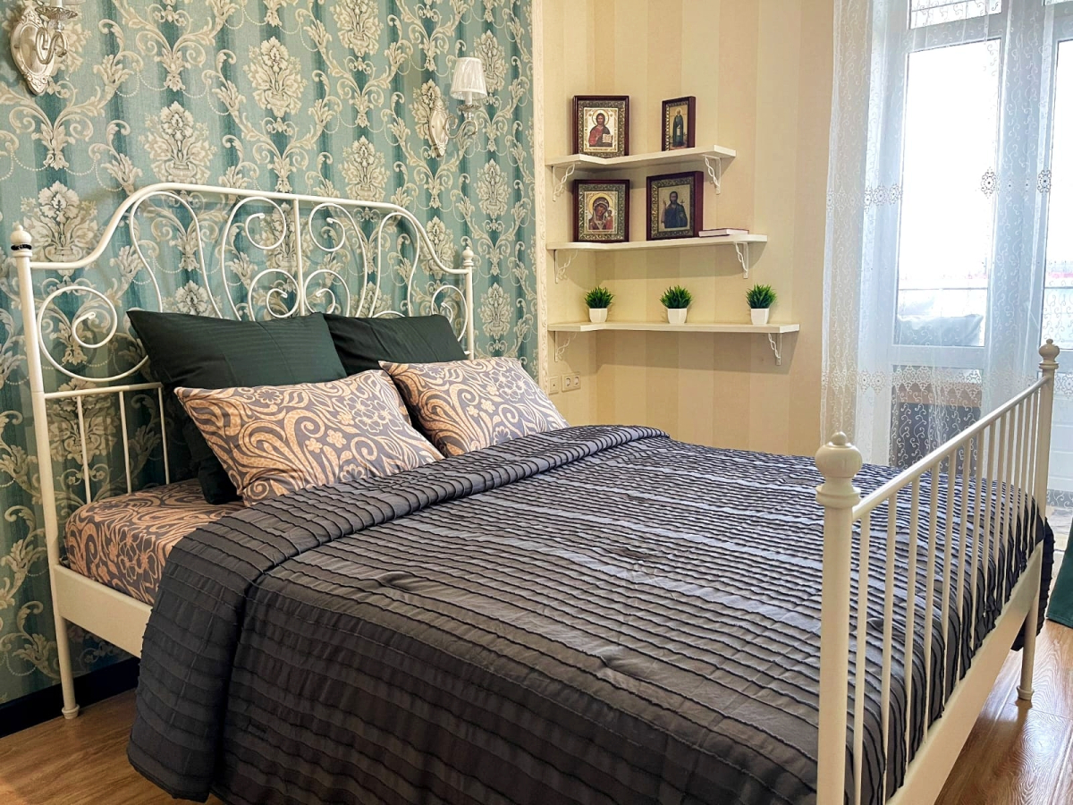 Квартира Евротрёшка Семейная с Видом на Лавру с Четырьмя Раздельными Кроватями