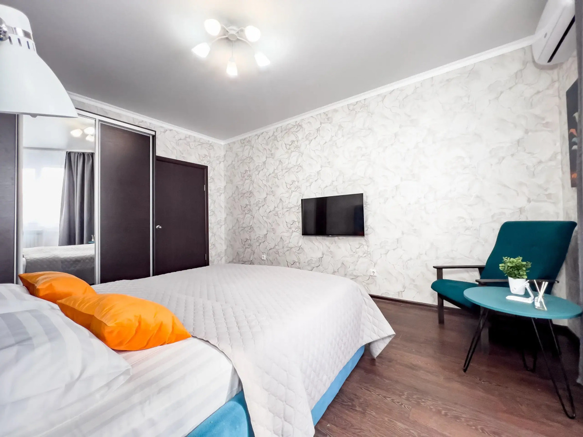 Квартира ОренРент  у БЦ Инвертор