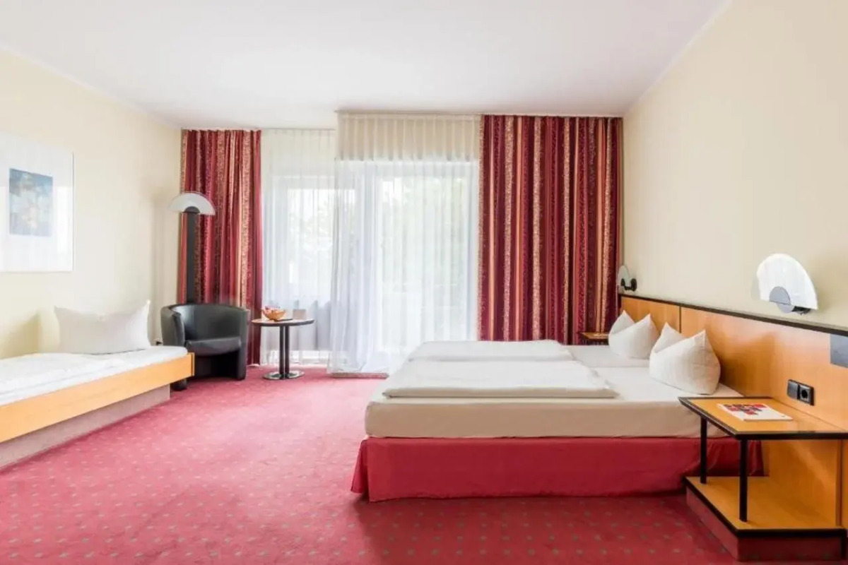 Отель Andante Hotel Dresden