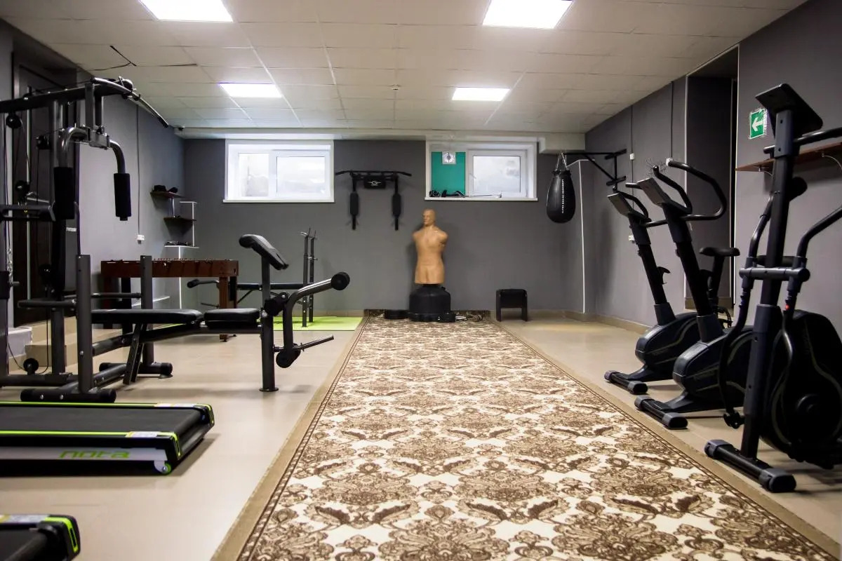 Отель Корона