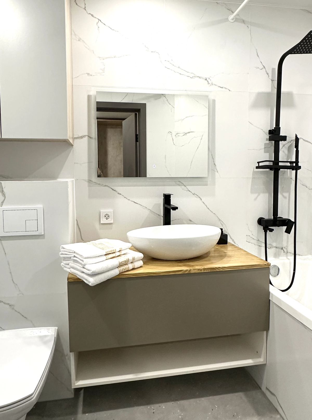 Апартаменты Современная DejaVu в Новом ЖК в Центре Города