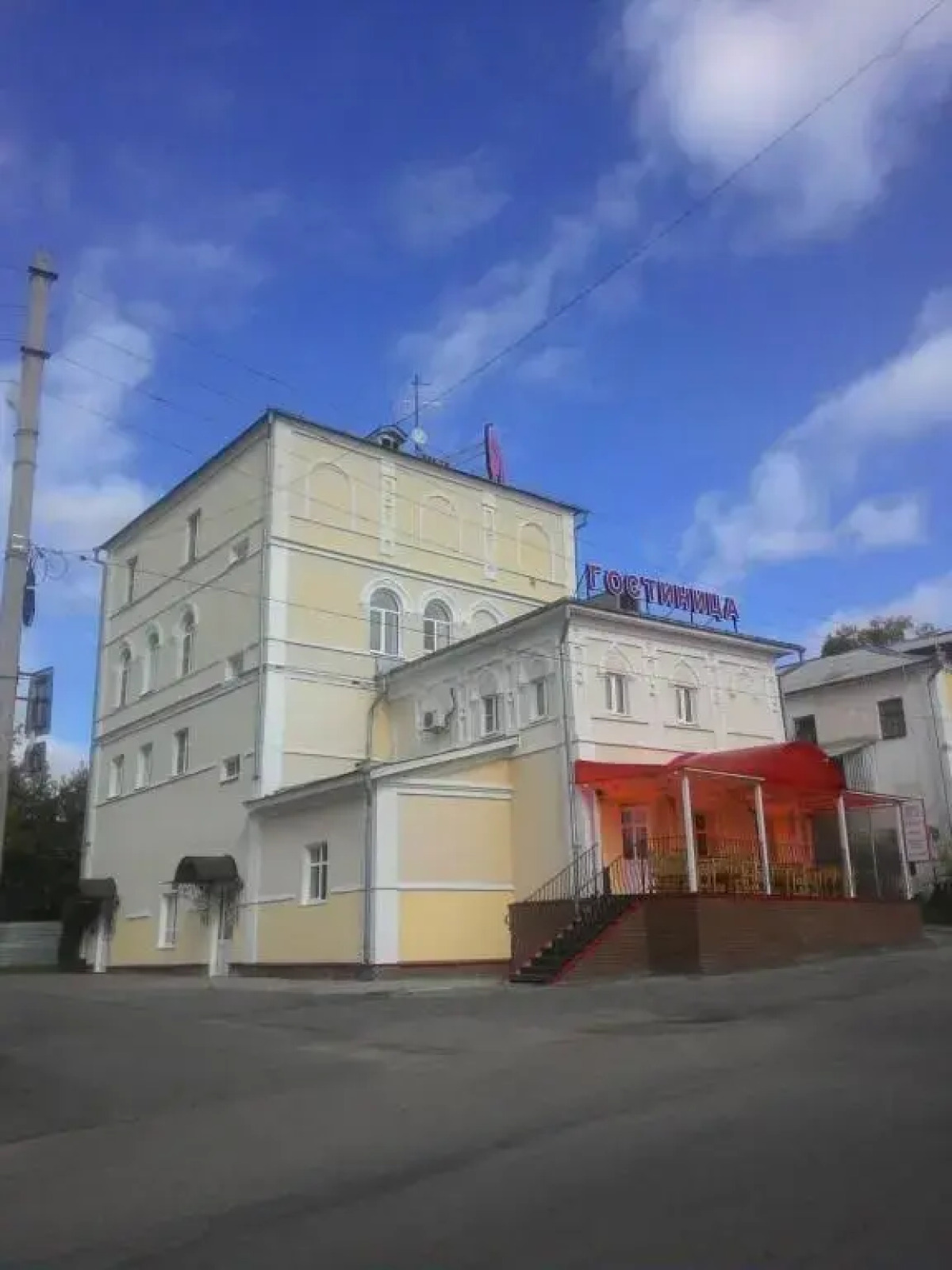 Гостиница Яръ