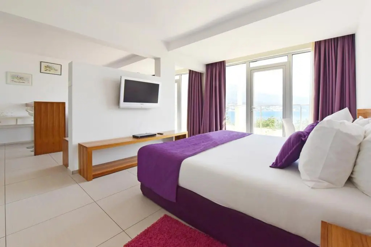 Отель Iberostar Herceg Novi