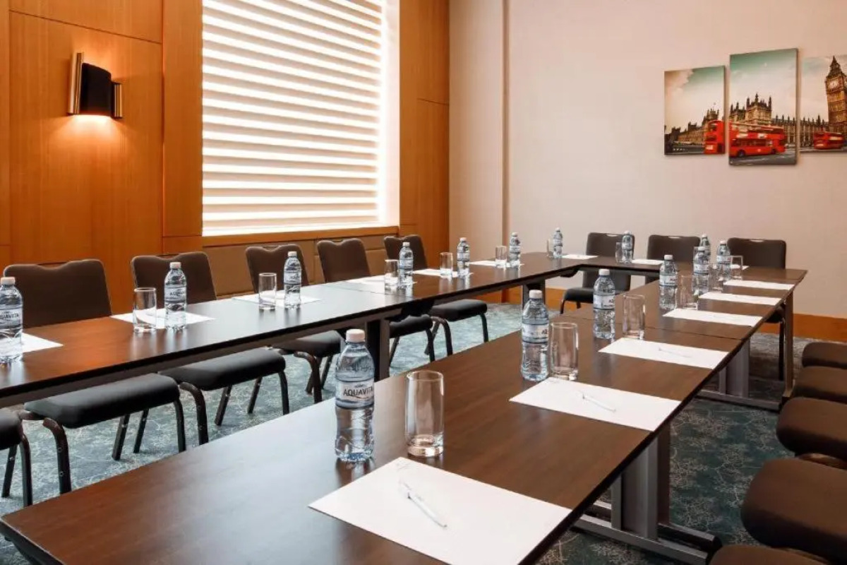 Отель Holiday Inn Baku