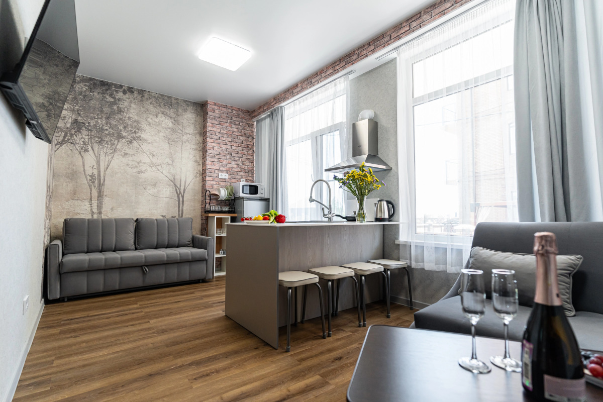 Апартаменты в Нoвоpоccийcкe c Дизaйнерcким Рeмoнтoм