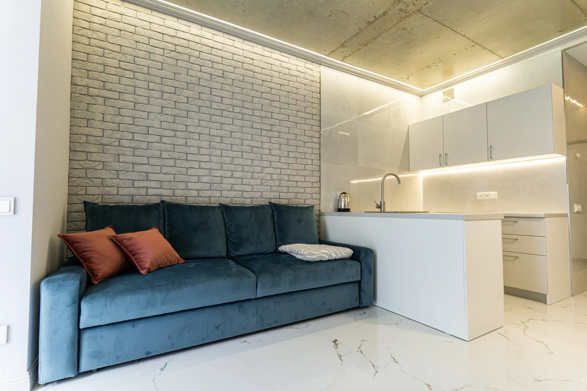 Апартаменты в Совpeмeннoм ЖK в Пяти Минутaх Ходьбы oт Мopя от LеtоApart