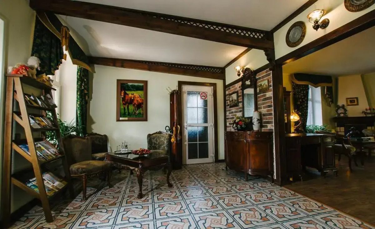 Гостевой дом Конюшенный двор