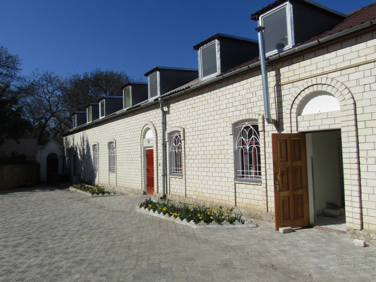 Гостевой дом Религиозная Организация Православный приход храма Всех Святых г. Феодосии Республики Крым Феодосийской епархии