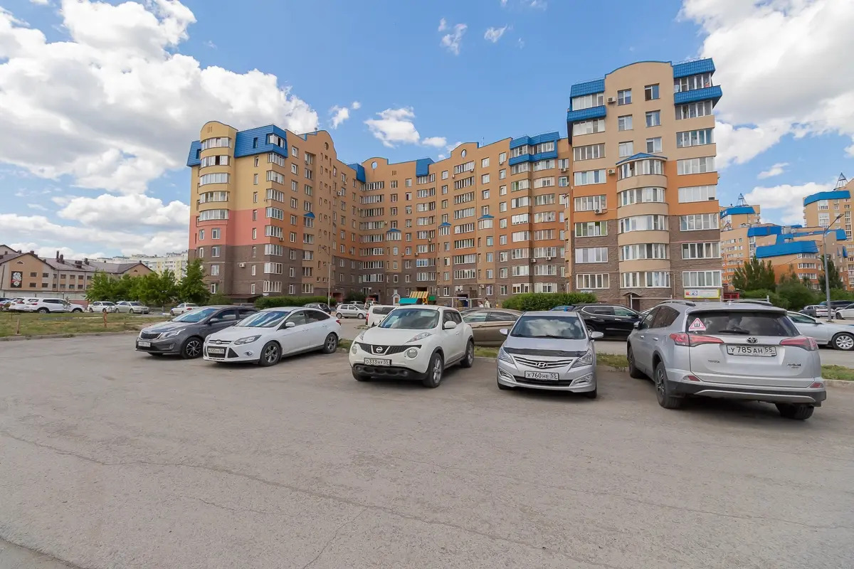 Квартира Happy House  Комарова 17/2