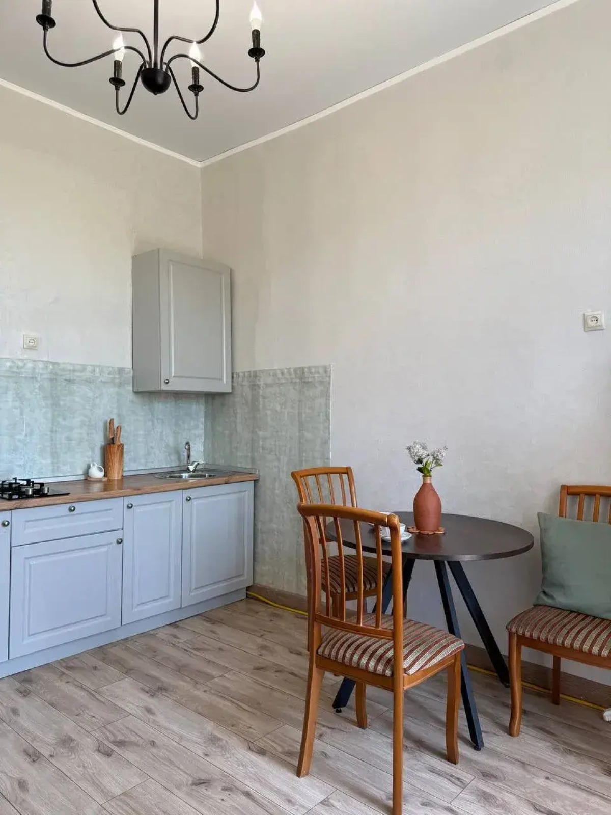 Апартаменты Сталинка на Первой Линии