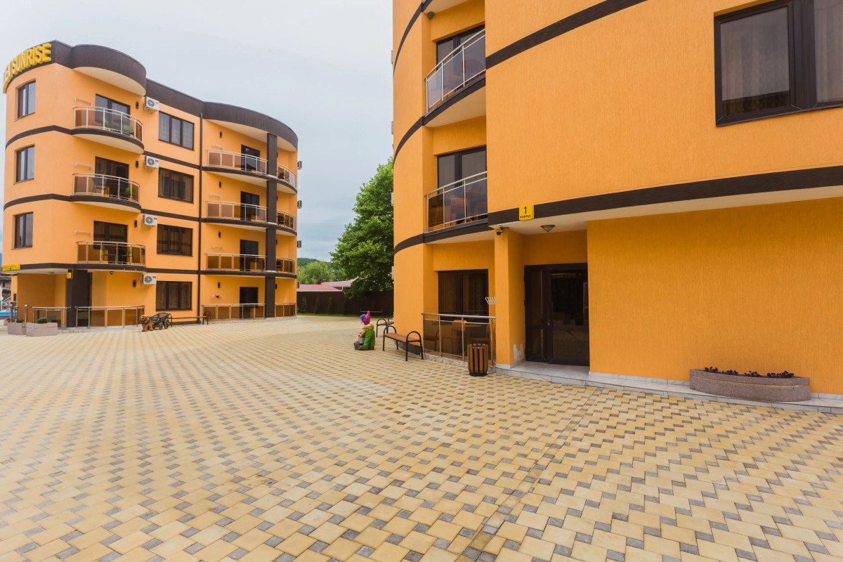 Отель Golden Sunrise