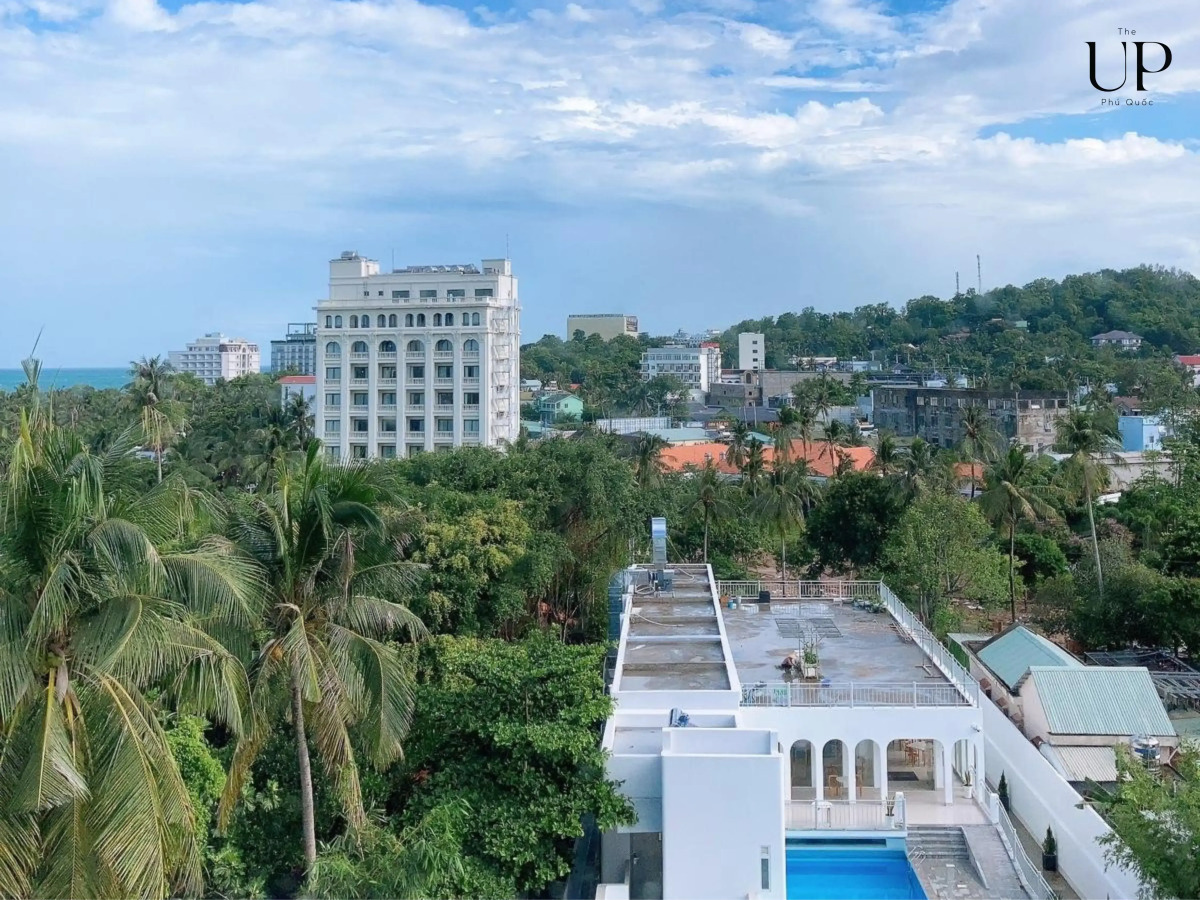 Отель The Up Phu Quoc