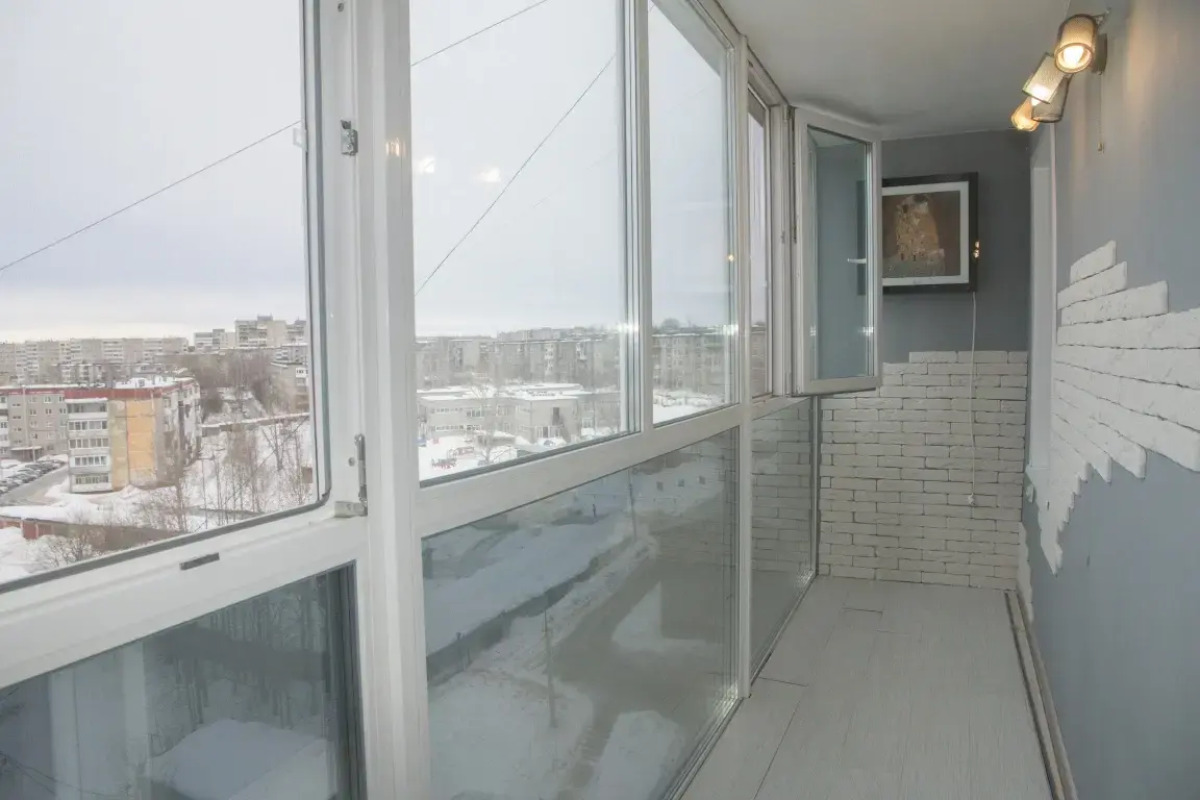 Апартаменты однокомнатные Премиум с джакузи на Парижской коммуны 40