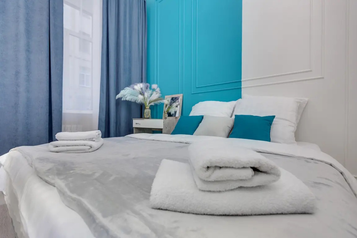 Апартаменты Бирюза и Подсолнух ВПитер на сутки 1