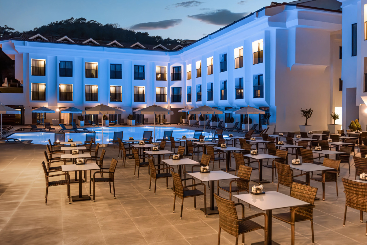 The Saint Star Kemer - Adults Only