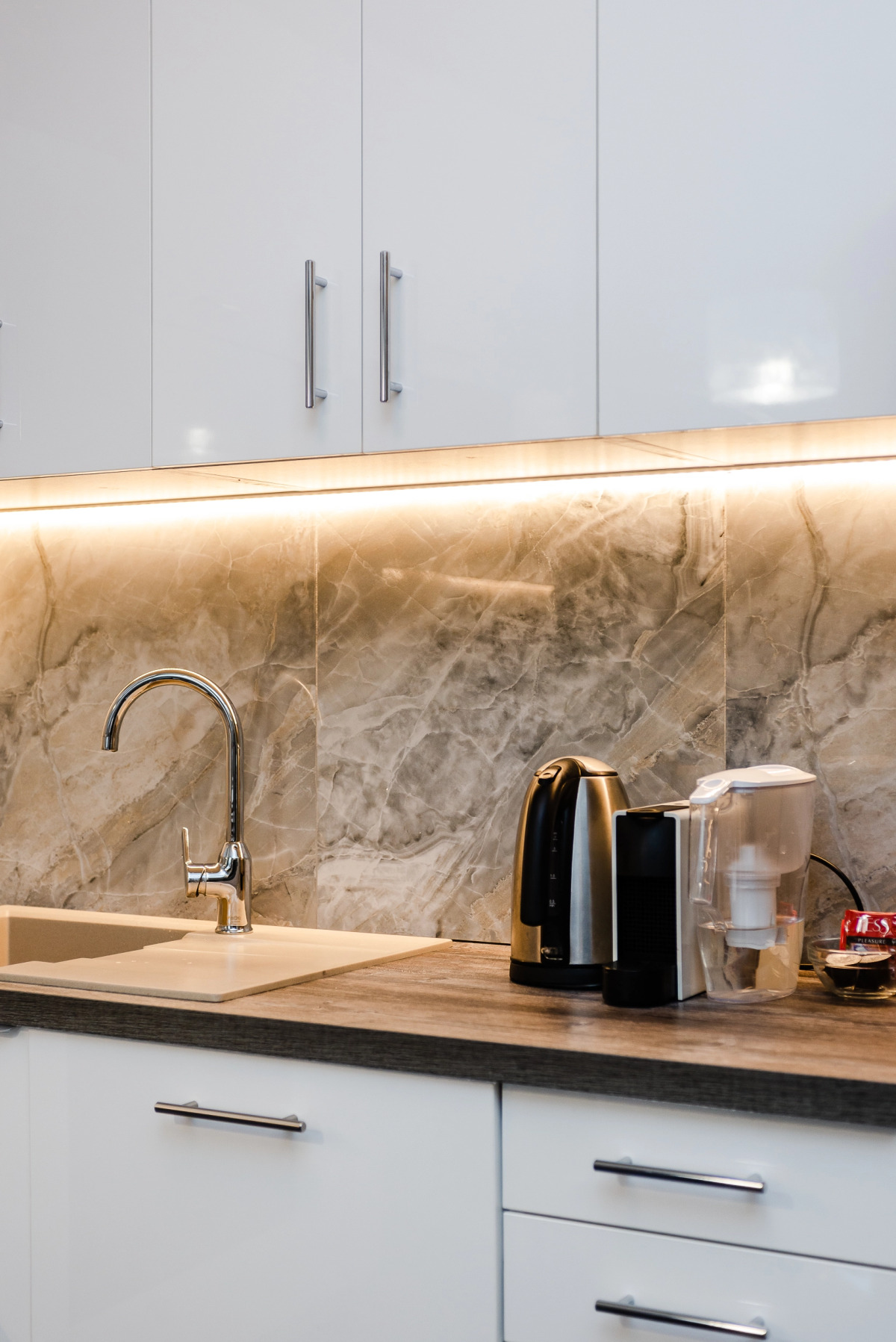 Апартаменты LikeHome Life - Калужская Букинист 1