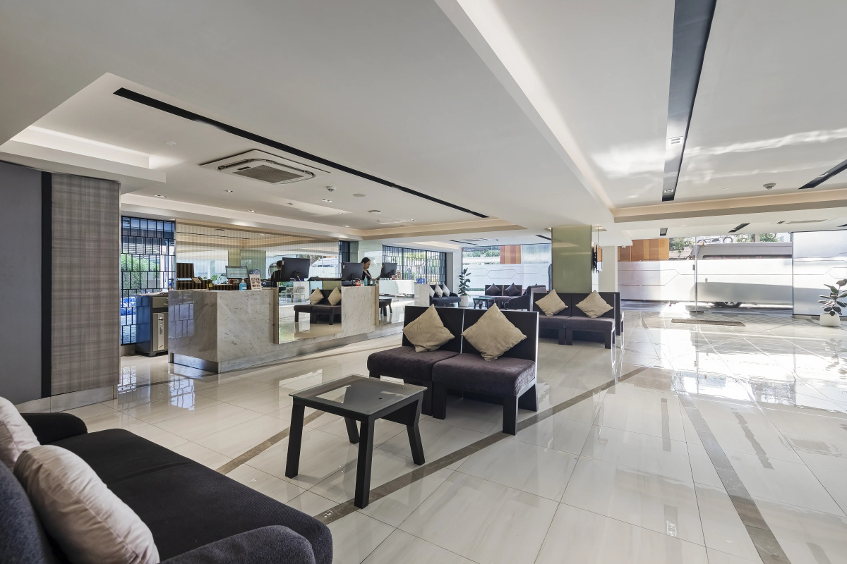 Отель Golden Tulip Mandison Suites