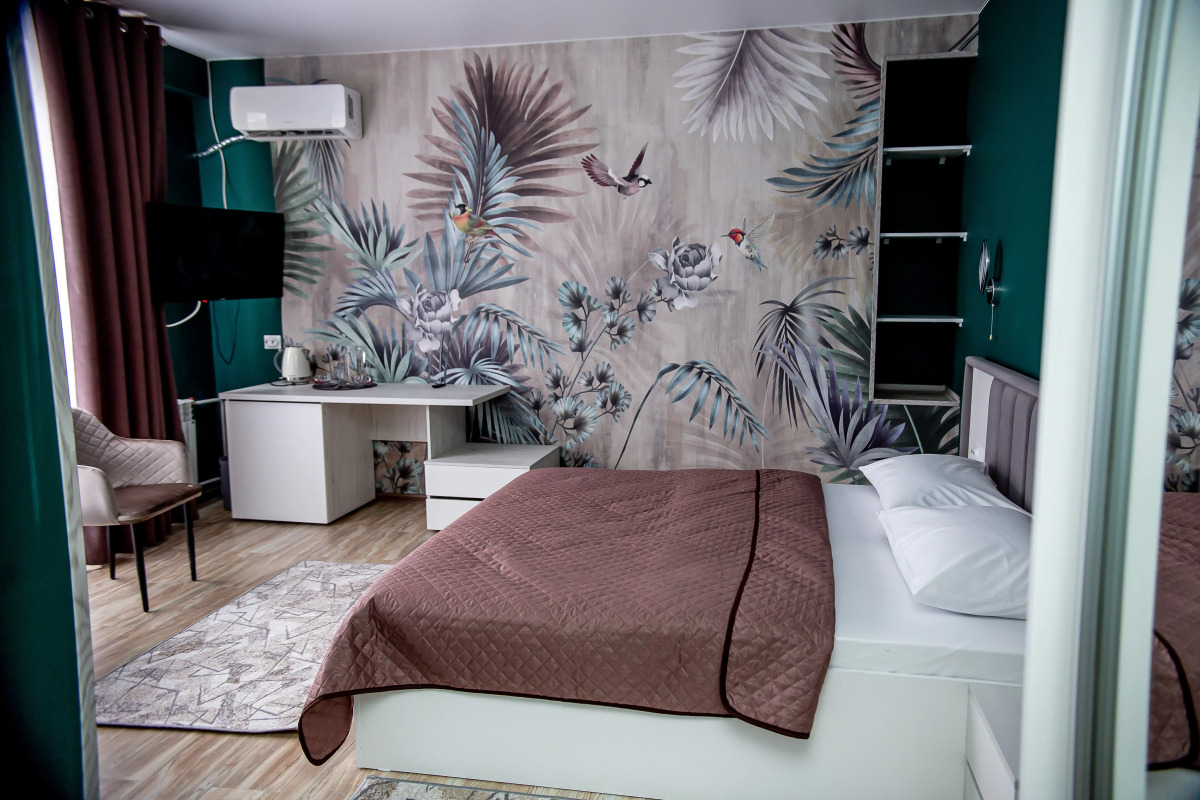 Отель Тихий двор