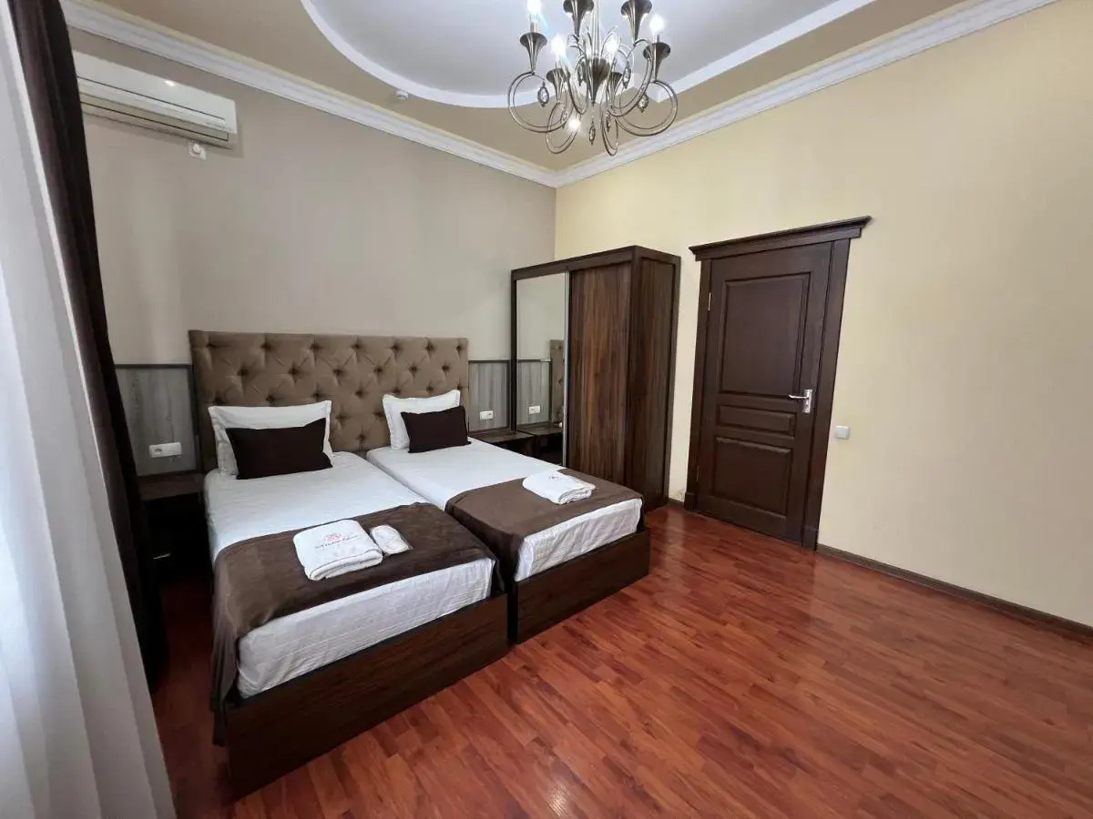 Отель Art Elite